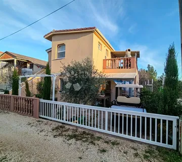 Kuća Otok Vir