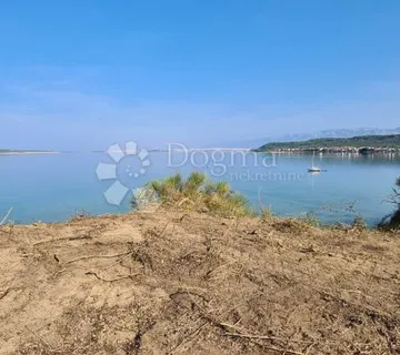 Ljubač | 1. red do mora – građevinsko 900 m2 - Ljubač, Ražanac