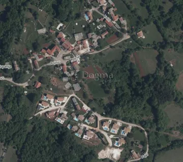 4 parcele s potencijalom u slikovitom istarskom selu - Rojnići, Barban
