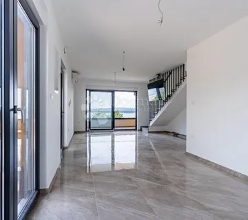 Predivna samostojeća kuća sa panoramskim pogledom na more - Dramalj, Crikvenica