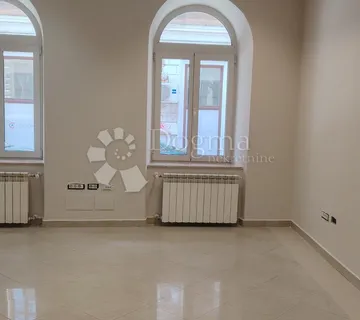 Poslovni prostor za najam u centru grada - cover