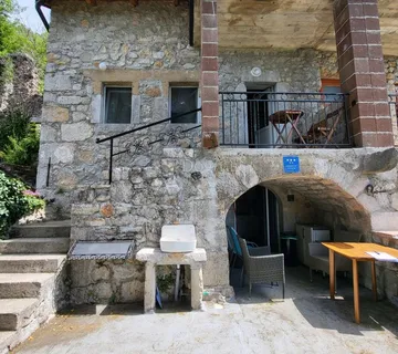 Grižane – dva uređena studio apartmana - Grižane, Vinodolska općina