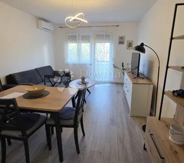 Rijeka, D Drenova, renoviran stan, 1s+db, balkon