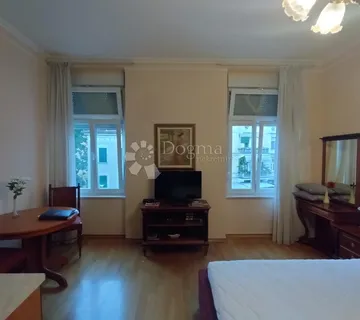 Opatija centar - cover