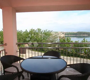 UVALA SOLINE - DVA APARTMANA PRVI RED DO MORA - cover