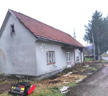Imanje u Oštarijama sa kućom za adaptaciju - Oštarije, Josipdol