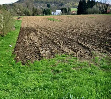 Veliko građevinsko zemljište u Josipdolu