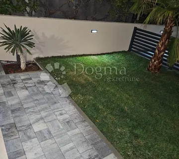 OTOK VIR PRIZEMLJE APARTMAN 70 m2