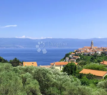 VRBNIK - PANORAMSKI POGLED 200 m OD MORA