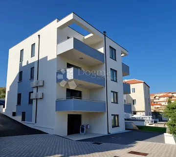Čiovo - Penthouse sa krovnom terasom i pogledom na more! - Žedno, Trogir