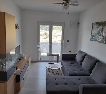 Lijepi apartman u Kamporu na super lokaciji - cover