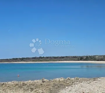 Atraktivno poljoprivredno zemljište uz plažu – rijetko na tržištu!!! - Barbariga, Vodnjan