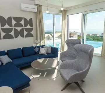 Rijetkost na tržištu: luksuzna samostojeća villa s bazenom, blizu mora - cover