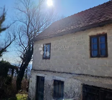 Krasan pogled, čist zrak i voda Jana u kući - cover