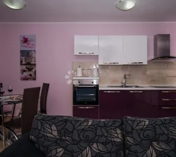 STUPIN ČELINE - ROGOZNICA - apartman 100 metara do mora - cover