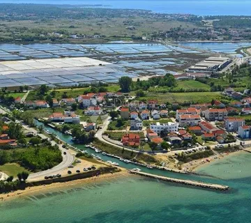 Prodaja atraktivnog zemljišta u Ninu – Grbe, 840 m², 800 m od mora - Grbe, Nin