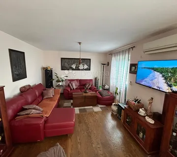 IČIĆI, stan, 98m2, BALKON S POGLEDOM - cover