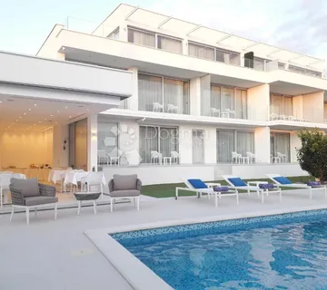 ZADAR BORIK LUXUZNA STAMBENA ZGRADA U FUNKCIJI HOTELA - cover