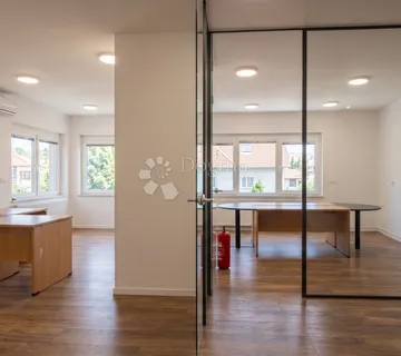 Trešnjevka sjever 400 m² Poslovni prostor na 3 etaže - Zagreb