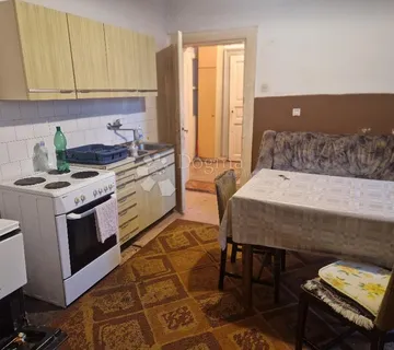 Odlična prilika u Moravicama - cover