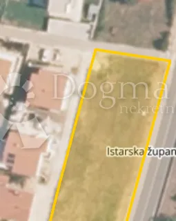 Atraktivno zemljište u Novigradu