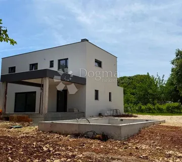 Katnica S Bazenom Svega 3 Km Od Centra Grada - Labin
