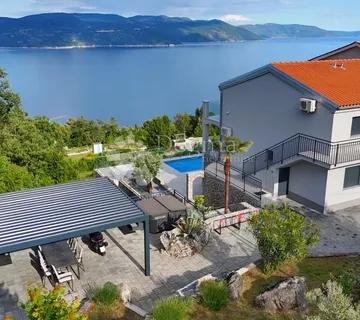 Ekskluzivna Nekretnina S Panoramskim Pogledom - Plomin, Kršan