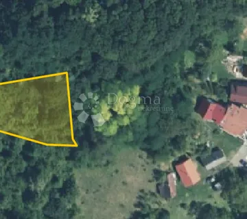 Na prodaju poljoprivredno zemljište – 938 m², Donja Voća.