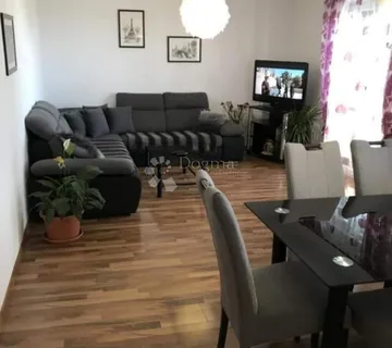 Dvosoban stan s pogledom na more - Podgora