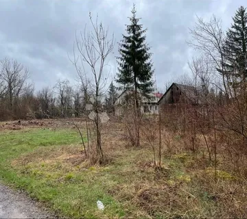Građevinsko Zemljište Raduč - Raduč, Lovinac