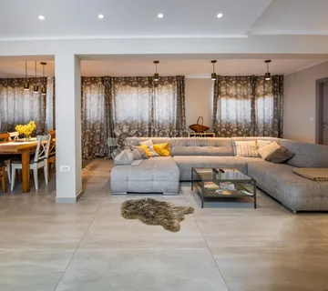 Wow! Penthouse U Atraktivnom Medulinu!