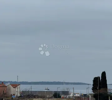 Dvosoban stan u obiteljskoj kući - 300 m od mora - Fažana