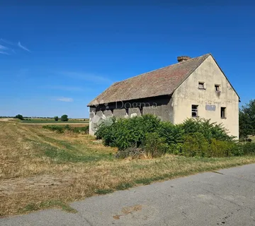 Investicija: povijesni mlin na 4.000 m² zemljišta - Branjina, Popovac