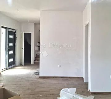 Predivna kuća sa bazenom na mirni lokaciji - Kaštelir, Kaštelir - Labinci