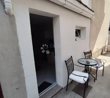 Kuća u Zatonu kraj Šibenika - Zaton, Šibenik