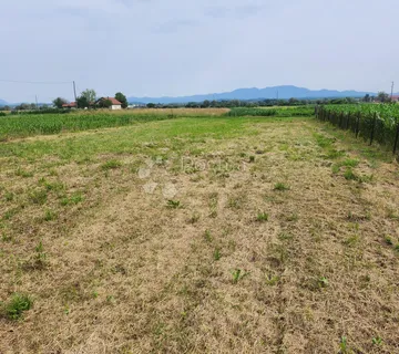 Poljoprivredno zemljište 1.014m² nadomak Marije Bistrice - Podgrađe, Marija Bistrica