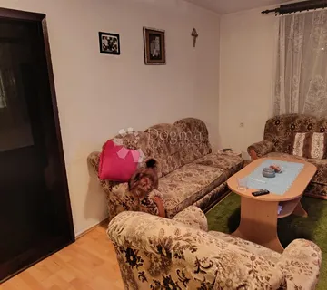 Kuća na prodaju - život u prirodi nadomak gradu - cover