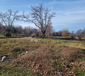 Ravan građevinski teren u okolici Malinske - Sveti Anton, Malinska-Dubašnica