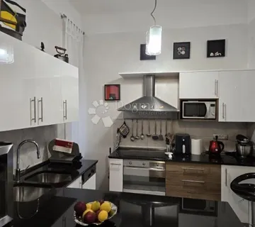PEĆINE-3S+DB,127M2- kompletno adaptiran - cover