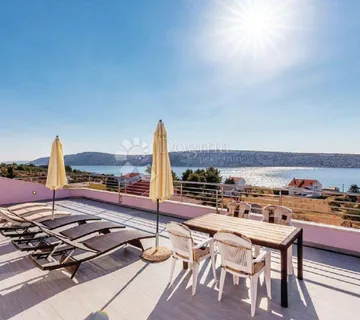 Moderni jednosobni apartman u potkrovlju - Barbat na Rabu, Rab