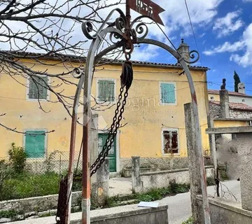 Lijepa Dvojna Kuća Za Renovaciju S Pogledom Na More, Okolica Labina