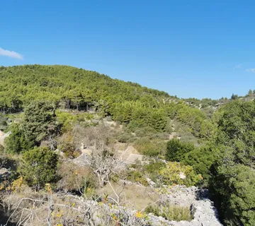 POLJOPRIVREDNO ZEMLJIŠTE sa kamenim ruševnim kućicama - Potirna, Blato