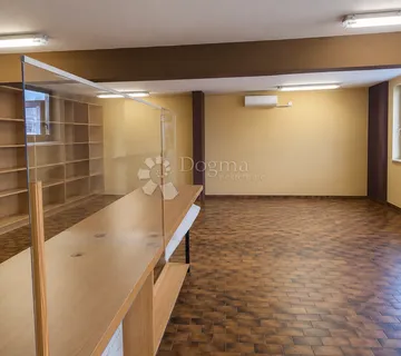 NAJAM POSLOVNOG PROSTORA 115 m² - Osijek, Jug II