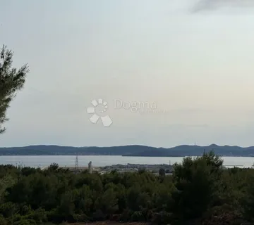Građrvinsko Zemljište S Panoramskim Pogledom Crno - Crno, Zadar