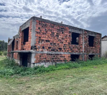 Građevinsko Zemljište S Ucrtanim Objektom-Jasikovac - Divoselo, Gospić