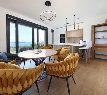 STAN-IKA, Opatija, 108 m²