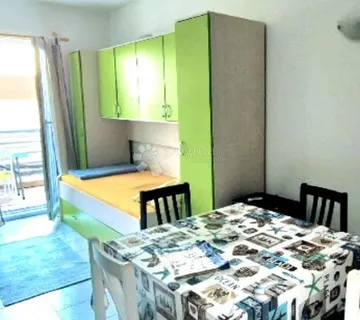 Studio apartman s vrtom, Šolta - cover