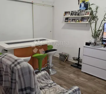 Rijeka, Mlaka, useljiv stan bez ulaganja , 3sobe + dnevni boravak