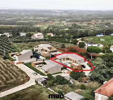 Atraktivno zemljište sa projektom za Vilu, Poreč