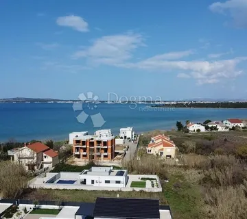 56,92m2, korak od mora i plaže - cover